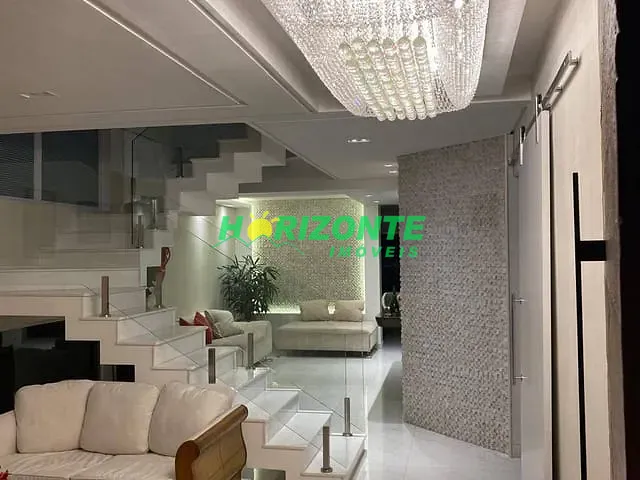 Casa com 360m² 4 quartos e 5 banheiros, à venda, no bairro Urbanova em São José dos Campos