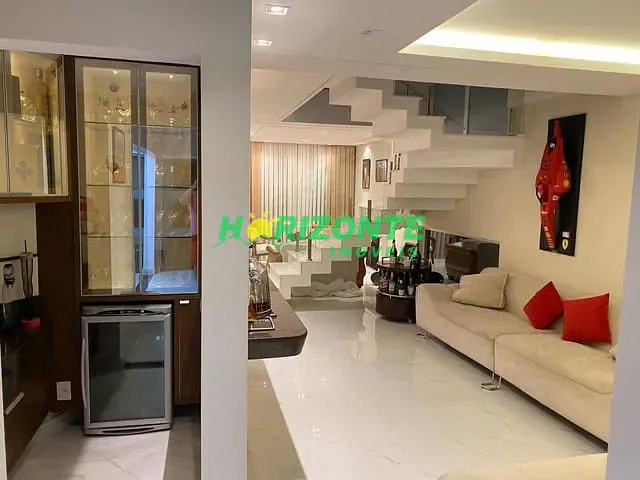 Casa com 360m² 4 quartos e 5 banheiros, à venda, no bairro Urbanova em São José dos Campos