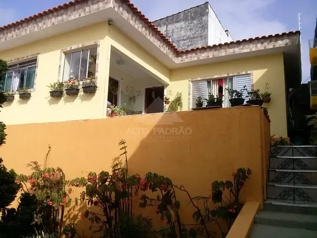 Casa com 250m² 1 quarto e 2 banheiros, à venda, no bairro Jardim Guapituba em Mauá