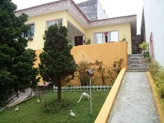 Casa com 250m² 1 quarto e 2 banheiros, à venda, no bairro Jardim Guapituba em Mauá