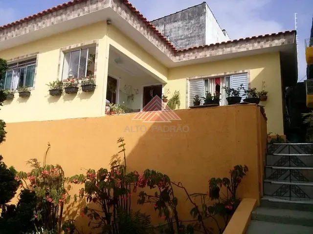 Casa com 250m² 1 quarto e 2 banheiros, à venda, no bairro Jardim Guapituba em Mauá