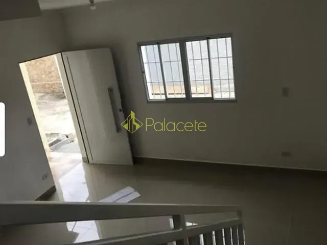 Casa 2 quartos e 2 banheiros, à venda, no bairro Centro em Taubaté
