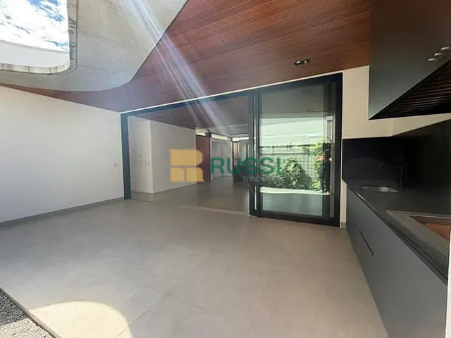 Casa 3 quartos e 2 banheiros, à venda, no bairro Condomínio Residencial Monte Carlo em São José dos Campos