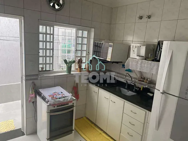 Casa com 260m² 3 quartos e 1 banheiro, à venda, no bairro Jardim Maria Augusta em Taubaté