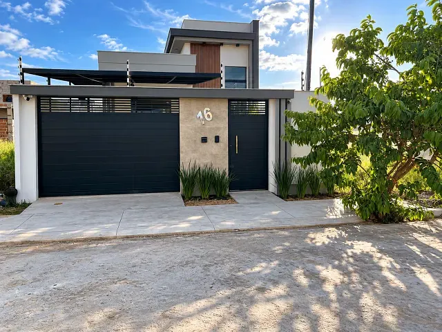 Casa 2 quartos e 2 banheiros, à venda, no bairro Cidade Jardim em Campos dos Goytacazes