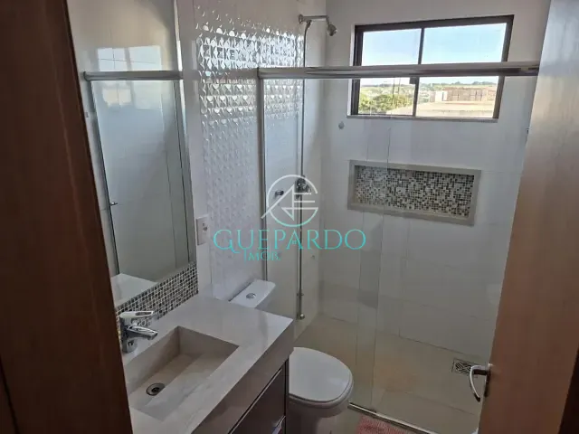 Casa com 220m² 3 quartos e 4 banheiros, à venda, no bairro Esperança em Londrina