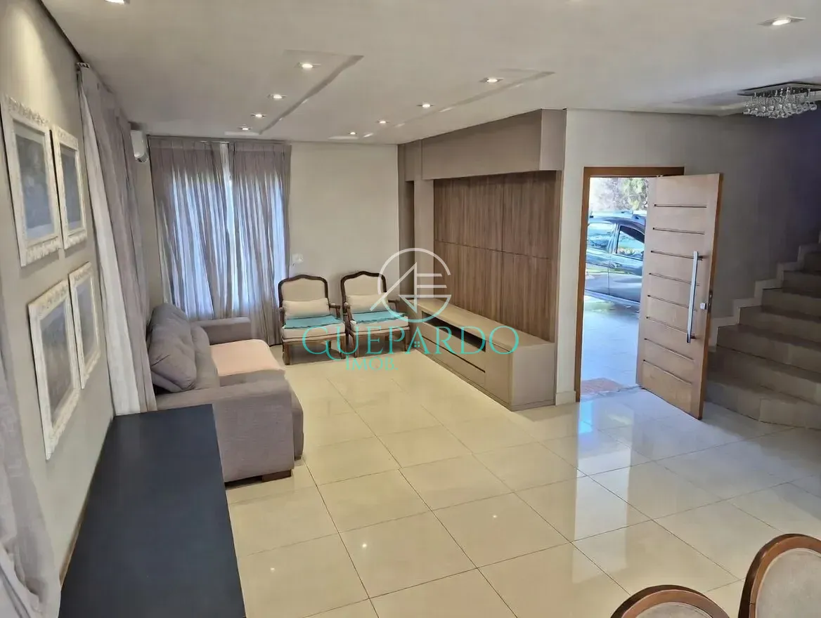 Casa, 3 quartos, 220 m² - Foto 1