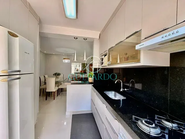 Casa com 156m² 3 quartos e 2 banheiros, à venda, no bairro Chácaras Mussahiro em Londrina