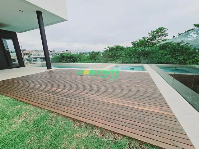 Casa com 350m² 4 quartos e 5 banheiros, à venda, no bairro Condomínio Residencial Alphaville II em São José dos Campos