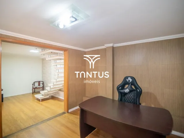 Casa com 400m², à venda, no bairro Cristo Rei em Curitiba