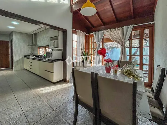 Casa 4 quartos e 4 banheiros, à venda, no bairro Ouro Branco em Novo Hamburgo