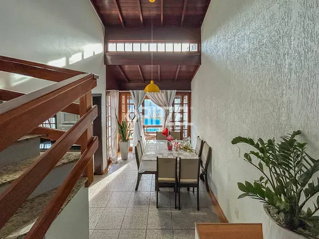 Casa 4 quartos e 4 banheiros, à venda, no bairro Ouro Branco em Novo Hamburgo