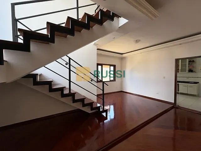 Casa 3 quartos e 4 banheiros, à venda, no bairro Urbanova em São José dos Campos