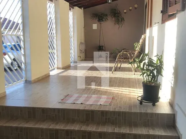 Casa com 378m² 4 quartos e 4 banheiros, à venda, no bairro Vila Garcia em Jundiaí