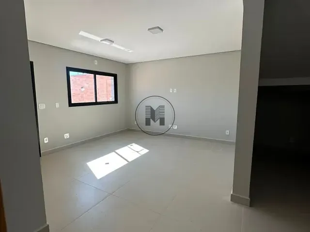 Casa 2 quartos e 3 banheiros, à venda, no bairro São Dimas em Guaratinguetá