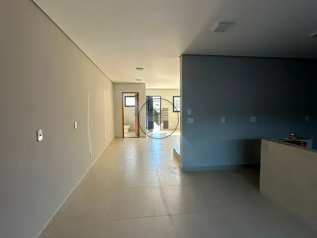 Casa 2 quartos e 3 banheiros, à venda, no bairro São Dimas em Guaratinguetá