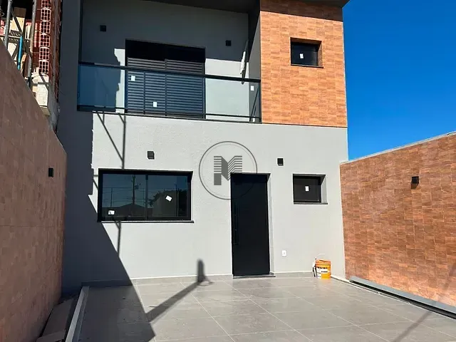 Casa 2 quartos e 3 banheiros, à venda, no bairro São Dimas em Guaratinguetá
