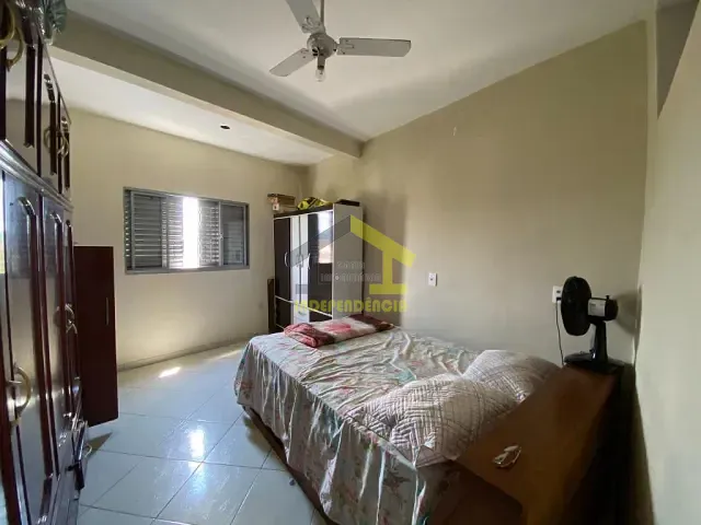 Casa com 250m² 5 quartos e 4 banheiros, à venda, no bairro Vila São Caetano em Itatiba