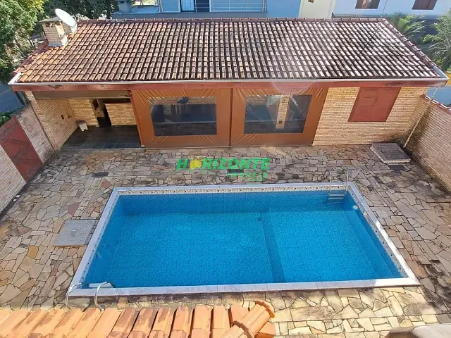 Casa com 360m² 4 quartos e 5 banheiros, à venda, no bairro Urbanova em São José dos Campos