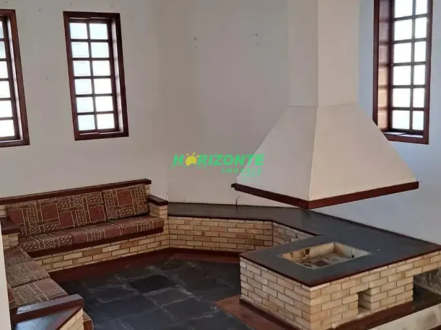 Casa com 360m² 4 quartos e 5 banheiros, à venda, no bairro Urbanova em São José dos Campos