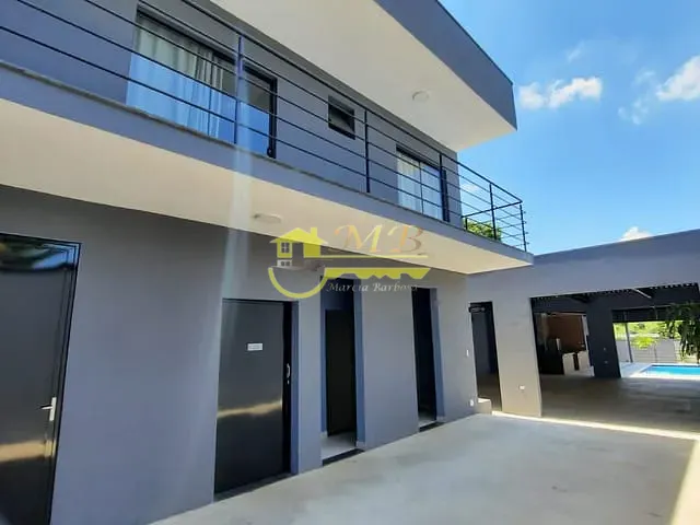 Casa com 500m² 2 quartos e 4 banheiros, à venda, no bairro Parque Aeroporto em Campinas
