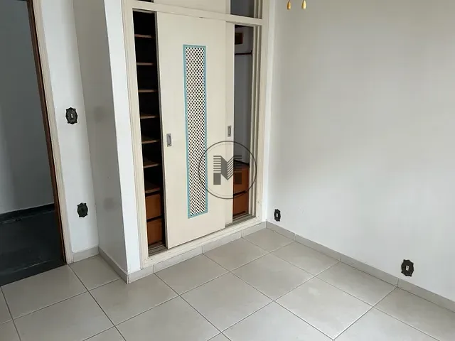 Casa com 387m² 5 quartos e 4 banheiros, à venda, no bairro Centro em Guaratinguetá