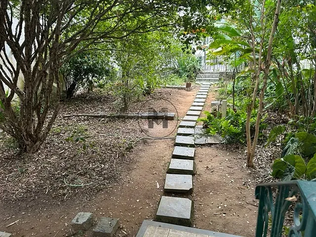 Casa com 387m² 5 quartos e 4 banheiros, à venda, no bairro Centro em Guaratinguetá