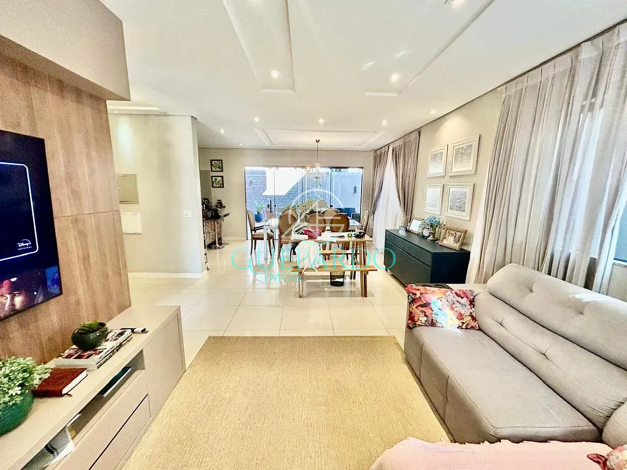 Casa, 4 quartos, 220 m² - Foto 2