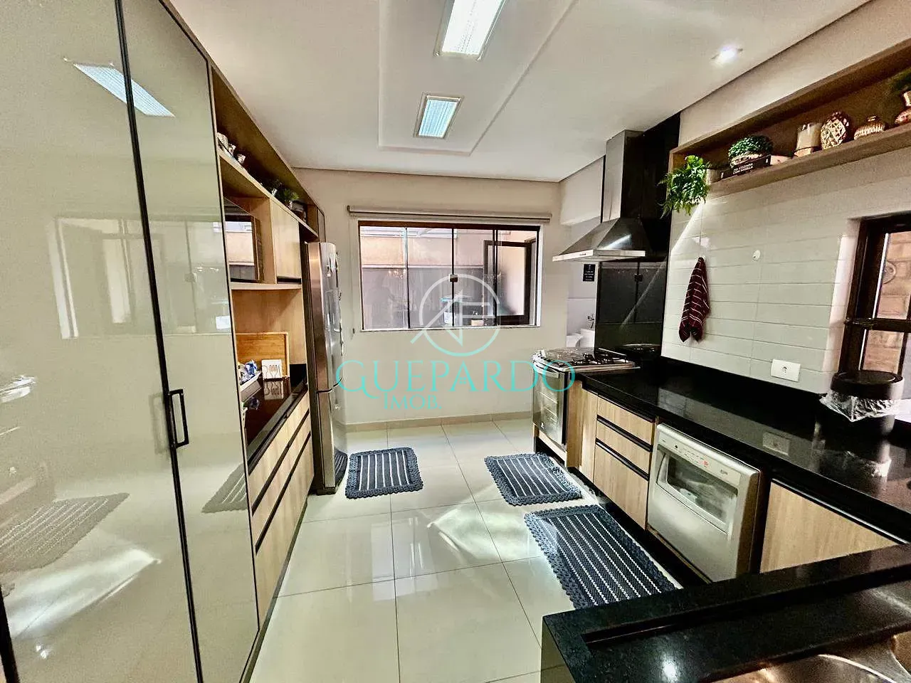 Casa, 4 quartos, 220 m² - Foto 13