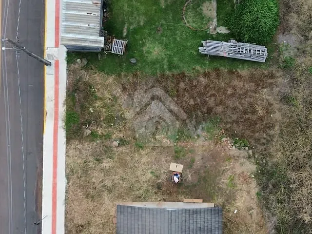 Casa 2 quartos e 1 banheiro, para alugar, no bairro Centro em Poço das Antas
