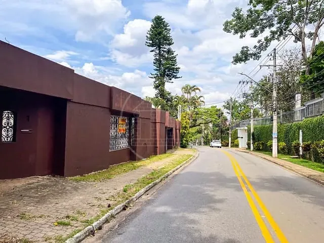 Casa com 2250m² 6 quartos e 9 banheiros, à venda, no bairro Jardim dos Estados em São Paulo