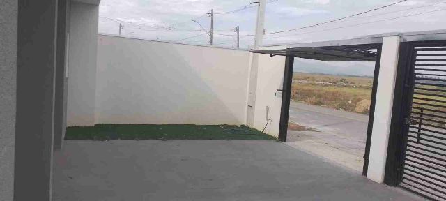 Casa 2 quartos e 1 banheiro, à venda, no bairro Loteamento Residencial e Comercial Araguaia em Pindamonhangaba