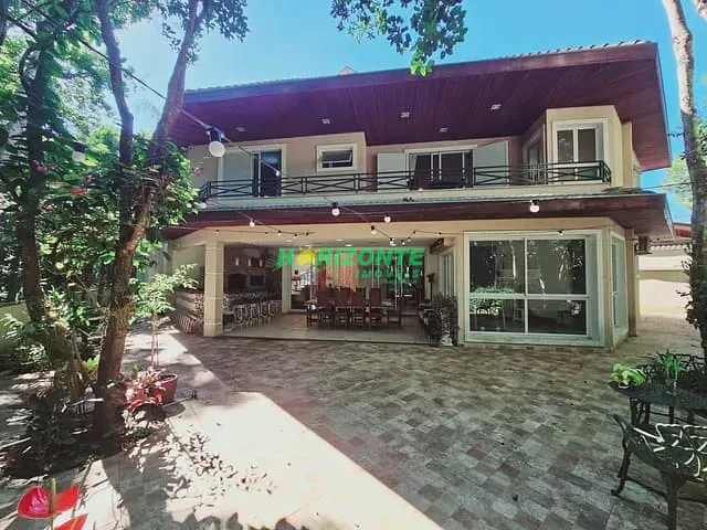 Casa com 455m² 4 quartos e 7 banheiros, à venda, no bairro Urbanova em São José dos Campos