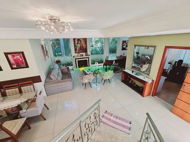 Casa com 455m² 4 quartos e 7 banheiros, à venda, no bairro Urbanova em São José dos Campos