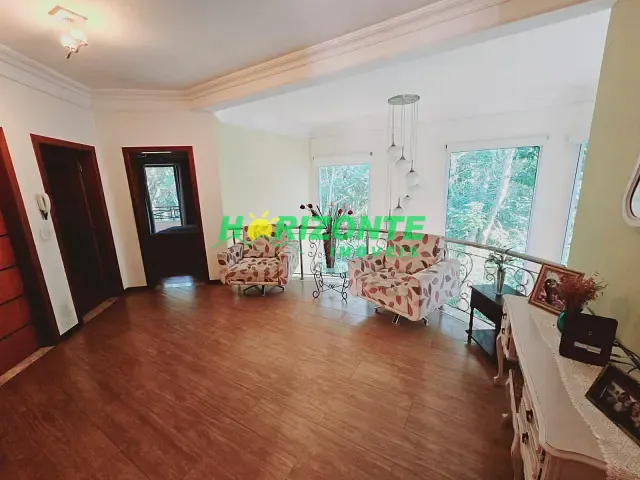 Casa com 455m² 4 quartos e 7 banheiros, à venda, no bairro Urbanova em São José dos Campos