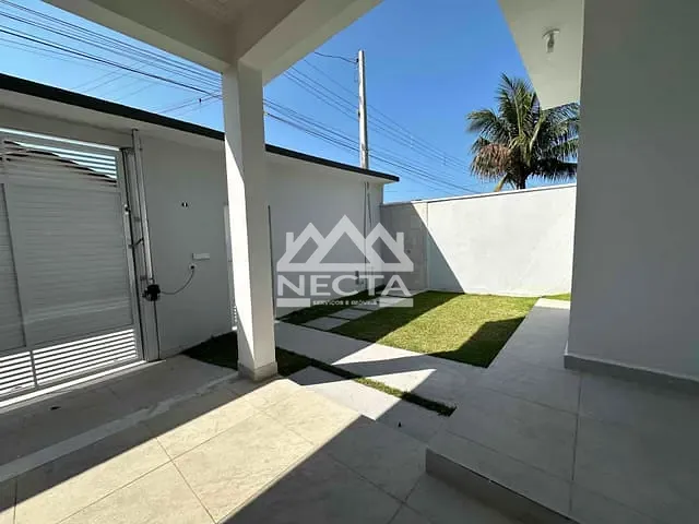 Casa com 360m² 3 quartos e 2 banheiros, à venda, no bairro Jardim do Sol em Caraguatatuba