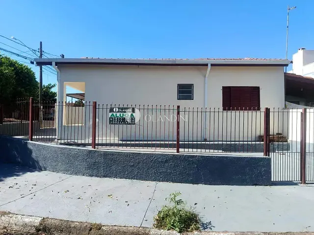 Casa com 200m² 3 quartos e 1 banheiro, para alugar, no bairro Jardim Jatobá em Artur Nogueira