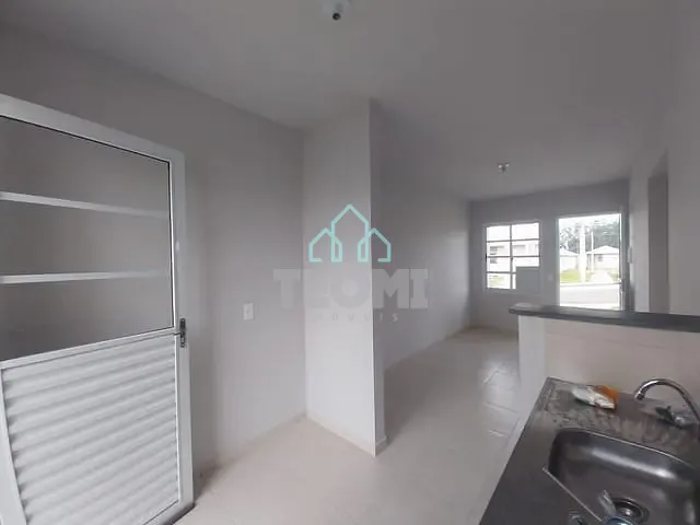 Casa 2 quartos e 1 banheiro, para alugar, no bairro Distrito Industrial do Una II em Taubaté