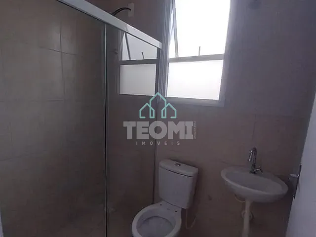 Casa 2 quartos e 1 banheiro, para alugar, no bairro Distrito Industrial do Una II em Taubaté
