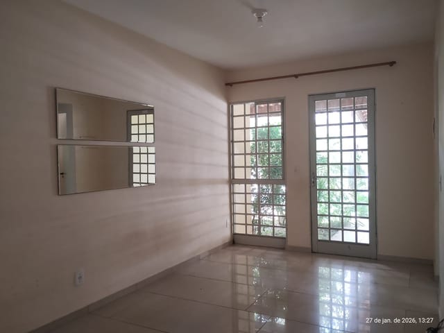 Casa com 230m² 3 quartos e 2 banheiros, à venda, no bairro Tijuco Preto em Vargem Grande Paulista