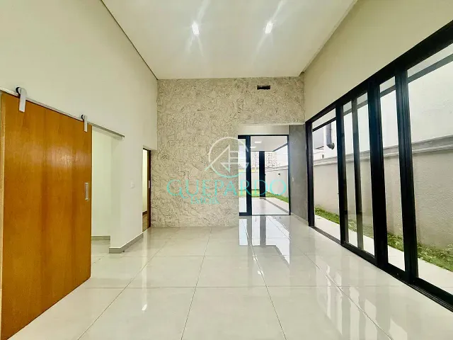 Casa com 318m² 3 quartos e 2 banheiros, à venda, no bairro Gleba Simon Frazer em Londrina