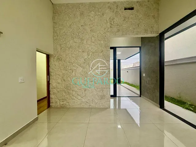 Casa com 318m² 3 quartos e 2 banheiros, à venda, no bairro Gleba Simon Frazer em Londrina
