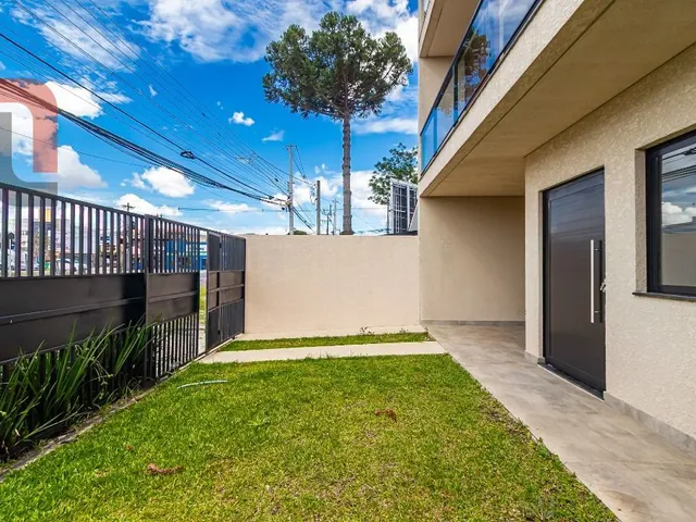 Sobrado com 120m² 3 quartos e 4 banheiros, à venda, no bairro Boqueirão em Curitiba