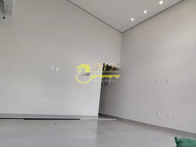 Casa com 200m² 3 quartos e 2 banheiros, à venda, no bairro Jardim Bom Sucesso em Indaiatuba
