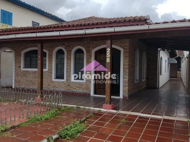 Casa com 333m² 4 quartos e 3 banheiros, para alugar, no bairro Jardim Primavera em Caraguatatuba