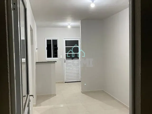 Casa 2 quartos e 1 banheiro, para alugar, no bairro Distrito Industrial do Una II em Taubaté