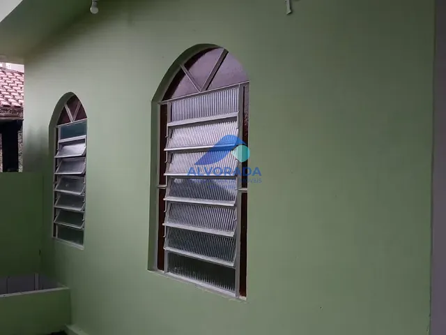 Casa com 250m² 3 quartos e 1 banheiro, para alugar, no bairro Jardim das Indústrias em São José dos Campos