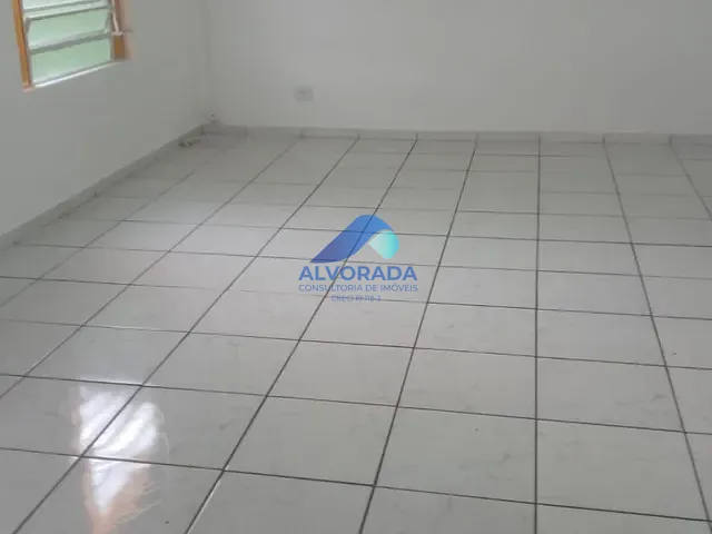Casa com 250m² 3 quartos e 1 banheiro, para alugar, no bairro Jardim das Indústrias em São José dos Campos
