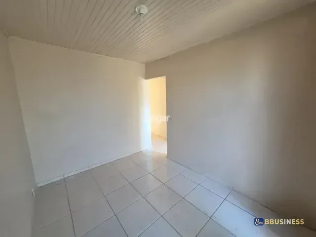 Casa 5 quartos e 2 banheiros, à venda, no bairro Santa Catarina em Caxias do Sul