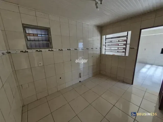 Casa 5 quartos e 2 banheiros, à venda, no bairro Santa Catarina em Caxias do Sul